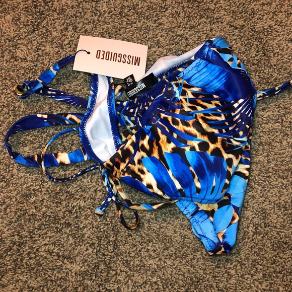 Blue Animal Print Cross Front Bikini Top. Size 8 - Picture 2 of 2